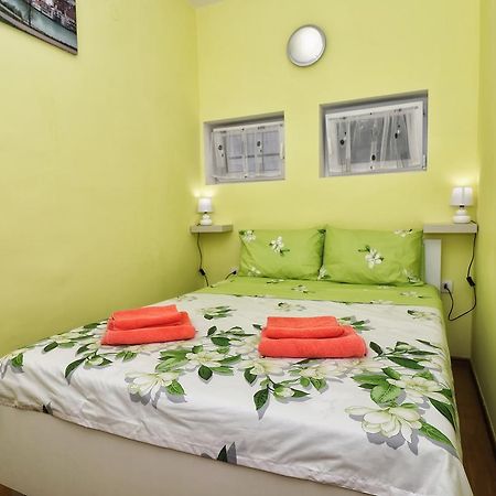 Apartments Amalia Rovinj Luaran gambar