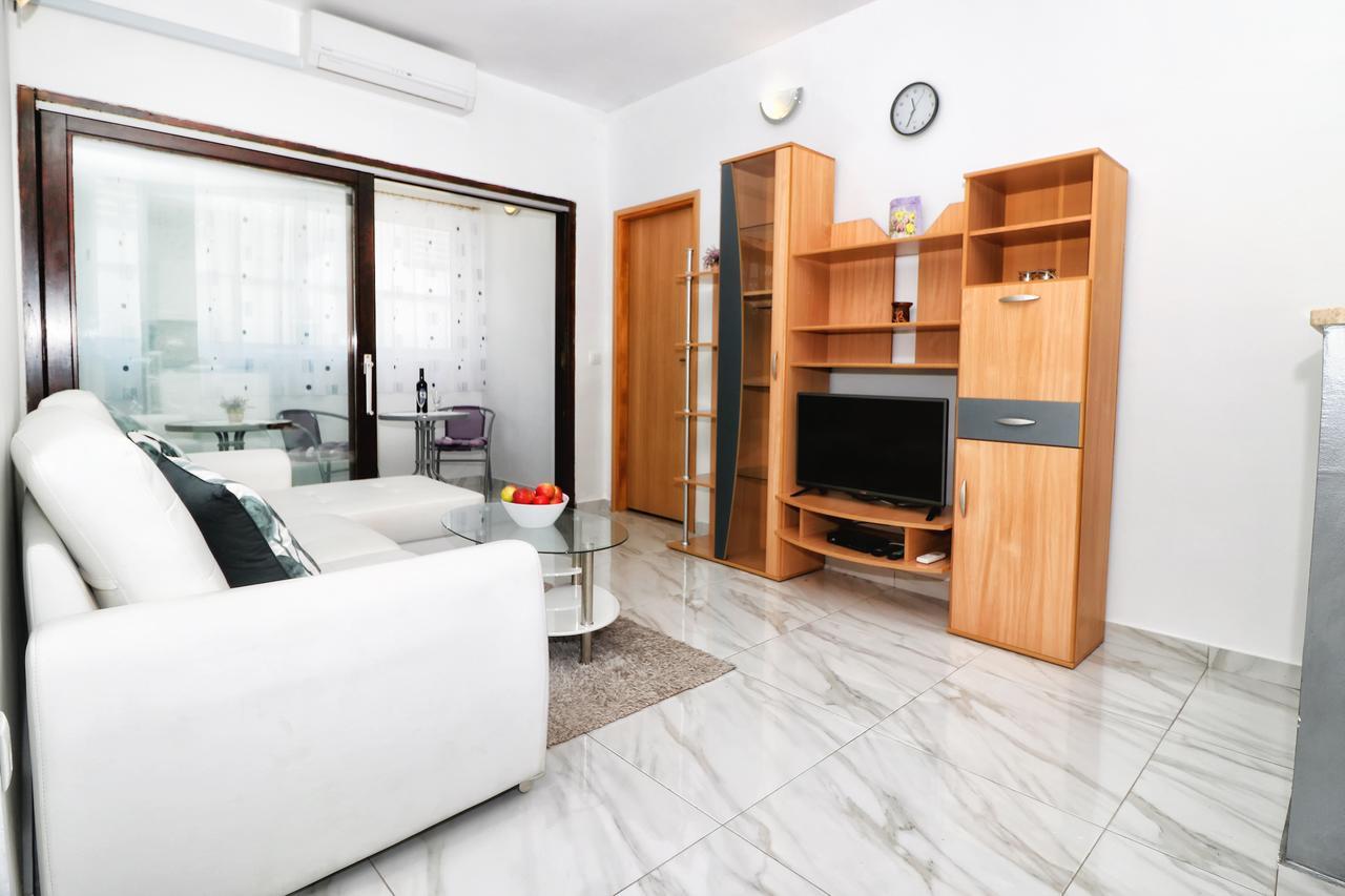 Apartments Amalia Rovinj Luaran gambar